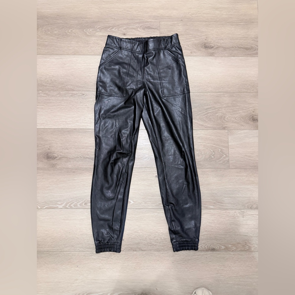 SPANX Black Faux Leather Leggings Elastic Waist Tapered Jogger Style